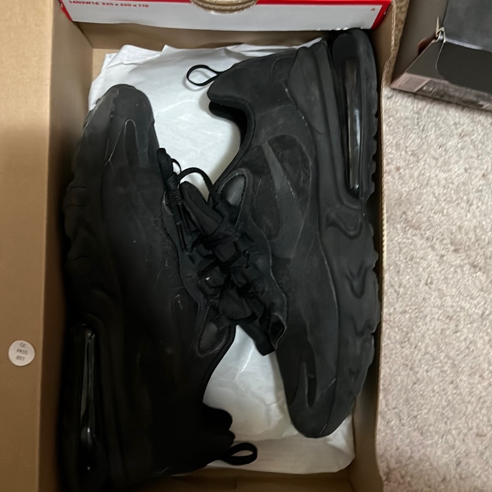 Nike Air Max 270 React (gs)